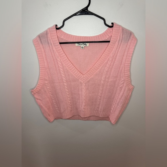 Pre-Owned XL Vine and Valley Pink Knitted Sleeveless Vest - Picture 1 of 8